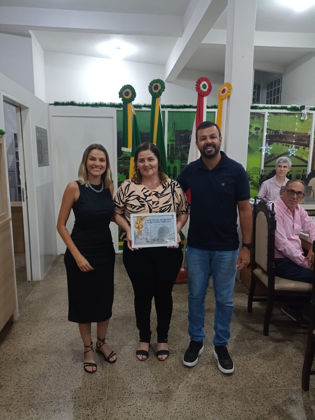 01 de dezembro 2025 - 1